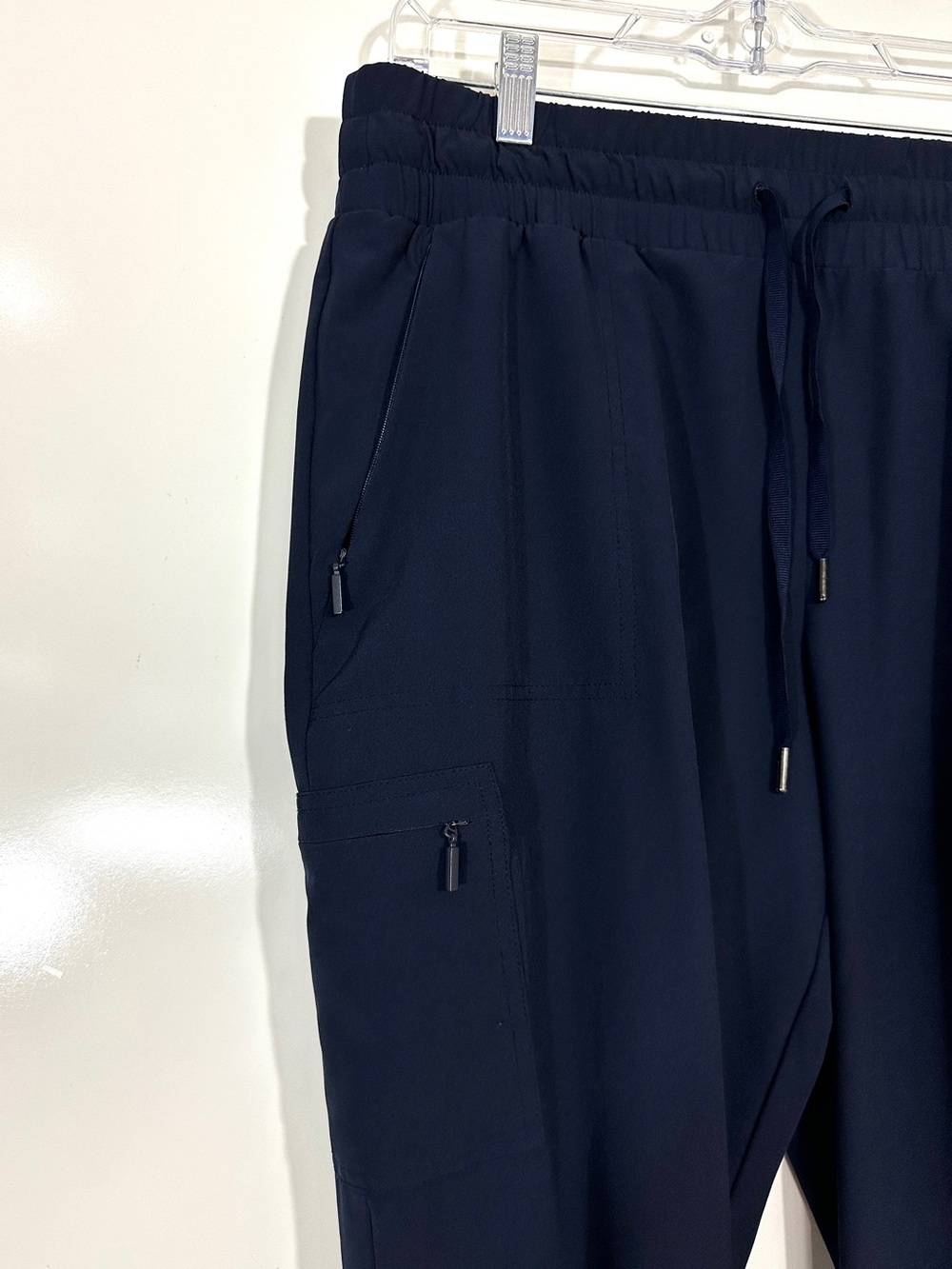 Chico’s Zenergy Chic360 Woven Jogger Pant In Classic Navy - Picture 3 of 8